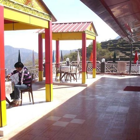 Hotel Crystal Palace Dhanaulti Esterno foto